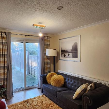 Crane Home In Dagenham With Free Wi Fi Extérieur photo