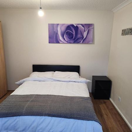 Crane Home In Dagenham With Free Wi Fi Extérieur photo
