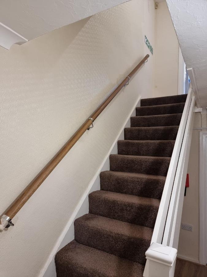 Crane Home In Dagenham With Free Wi Fi Extérieur photo